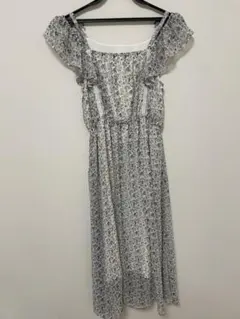 マジェスティックレゴン　花柄ワンピース