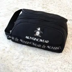 美品 Munsingwear マンシングウェア シューズケース ロゴ 黒のサムネイル