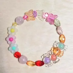 カラフルな花と蝶のブレスレット