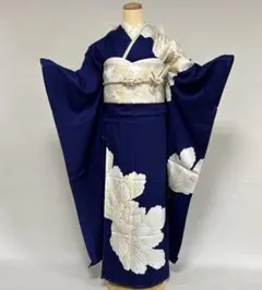 157~170センチぐらいの方が適応サイズ】振袖のみ るなのあ紺色 - メルカリ