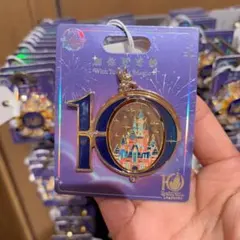 上海ディズニー10周年限定　シンデレラ城ピンバッジ