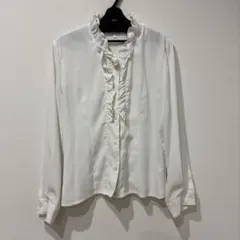 白フリルブラウス