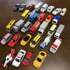 トミカ ミニカーセット 30台　まとめ売り　収納ボックス付き