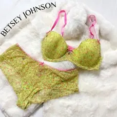 新品未使用✨BETSEY JOHNSON シアー ブラジャー　ショーツ セット