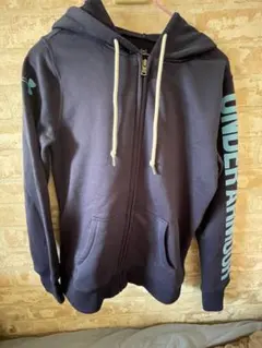 Under Armour ネイビー フルジップパーカー