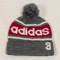adidas ポンポン付きニット帽