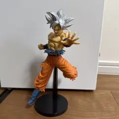 孫悟空 フィギュア 戦闘ポーズ