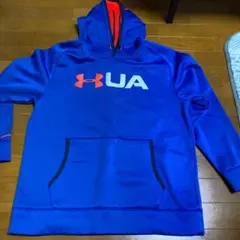 アンダーアーマーのパーカー