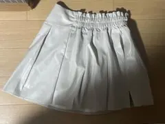 ライトグレー フレアスカート 合成皮革