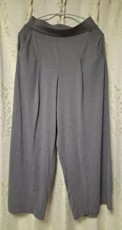UNIQLO　クレープジャージーストレートパンツ　L　グレー