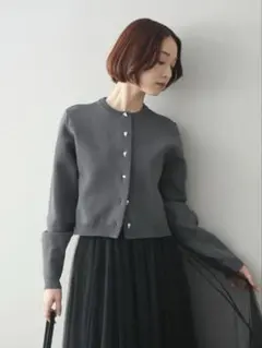 lumier メタルボタンクロップドポリエステルカーディガン　チャコール