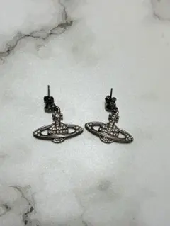 ヴィヴィアンウエストウッド　オーブピアス　シルバー