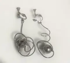 ワイヤー メタルボール イヤリング　レディース　大ぶり　ノンホールピアス