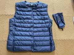 美品ユニクロウルトラライトダウンベスト レディース　XLネイビー　収納袋付き