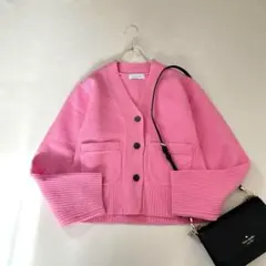 2022AWアダムエロペ　カシミヤ混　クロップド丈　Vネックニットカーディガン