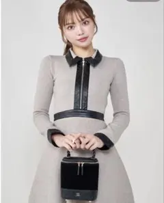 ダーリッチロゴレザーフレアミニワンピースグレー