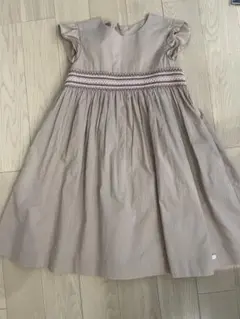 タランティーヌエショコラベージュ フリル袖 刺繍 ワンピース　130