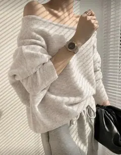モヘアセーター　オフショルダー アシンメトリートップ　ルーズカジュアルスタイル