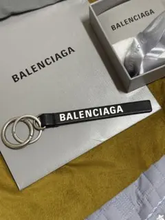 BALENCIAGA ホテル 2.0 キーリング 768538 BALENCIAGA ホテル 2.0 キーリング 768538 - メルカリ