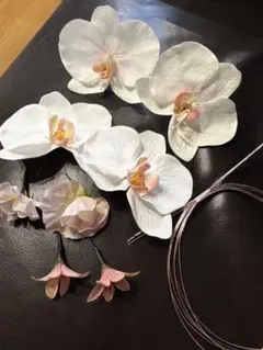 和装　髪飾り　ヘッドパーツ　胡蝶蘭　ウェディング　成人式　卒業式　浴衣　前撮り