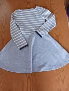 女の子ワンピース　122cm　TOMMY HILFIGER