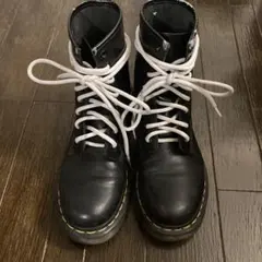 ⭐︎Dr. Martens 8ホール ブーツ ブラック⭐︎のサムネイル