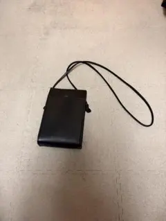 ユニクロ　レザータッチミニツールショルダーバッグのサムネイル