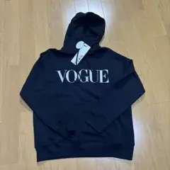 正規新品タグ付き　VOGUE CLASSICS /ヴォーグ　ロゴ刺繍パーカー
