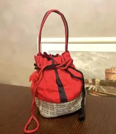 赤い巾着型和装用バッグ