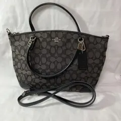 COACH　2WAY　バッグ　ショルダーバッグ　シグネチャー