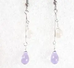チェコドロップのゆらゆらピアス　ラベンダー×オーロラ