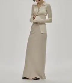 トゥデイフル　Backsatin Pencil Skirt