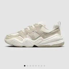 Nike ベージュ スニーカーレディース