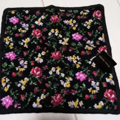 【新品未使用】ボンシェニエール　花柄ハンカチ