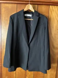 ZARA ブラック テーラードジャケット　レディース