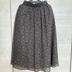 チャコールグレー フラワープリント スカート