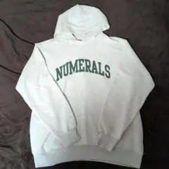 NUMERALS フード付きパーカー