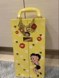 Champagne Betty Rock ベティ・ブープデザイン イエロー 空瓶 - メルカリ