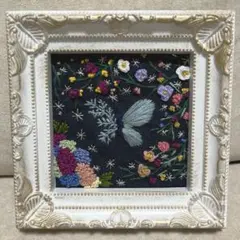 琥*ん様 刺繍フレーム❁⃘16cm　リス　置き型　壁掛け　アジアン　プレゼント 刺繍フレーム❁⃘11cm ねこ 置き型 壁掛け レトロ アジアン プレゼント