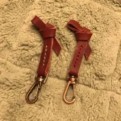 プレゼントにも！結び レザーキーホルダー2点セット