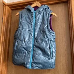 4月24日まで　フード付きリバーシブルダウンベスト　ユニクロ　しまむら　GU