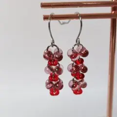 No.616 チェコビーズ ローズフューシャのファルファーレピアス - メルカリ