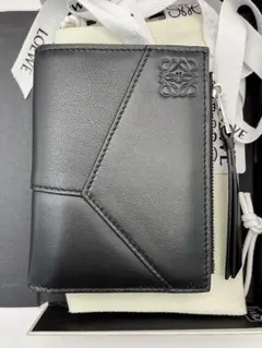 ロエベ LOEWE 二つ折り財布 クラシックカーフ パズル メンズ 黒