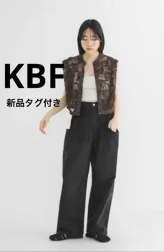 KBF BIGポケットデザインデニム　３４　ブラック　新品タグ付きのサムネイル