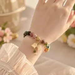 天然石風 マルチカラービーズ ブレスレット 鈴蘭チャーム付き