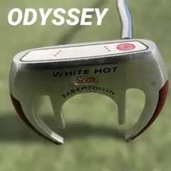 オデッセイ　ホワイトホット XG SABERTOOTH（セイバートゥース）