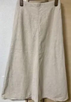 UNIQLOベージュ フレアスカート ファスナー付き　ポケット付き　うしろゴム