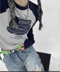 ロゴプリント長袖Tシャツ グレー/ネイビー