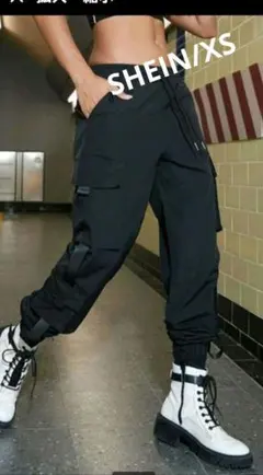 【SHEIN/カーゴパンツXS黒中古品】