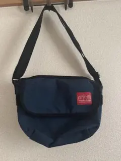ナイロン製 ブルーショルダーバッグ
